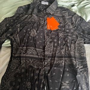Men’s medium shirt